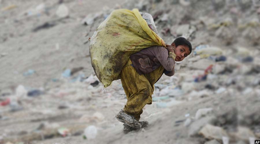 کودکان کارگر افغان جمعیت 1.9 میلیونی دارند