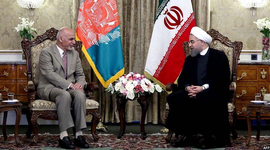رییس جمهور روحانی حین پذیرایی از رییس جمهور غنی در ایران