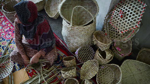 Afghan Basket weaver