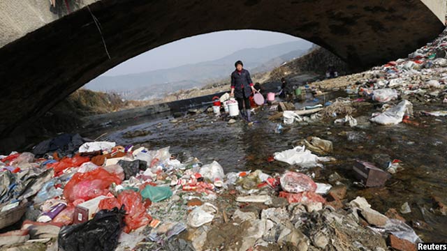  کارشناسان محیط زیستی می گویند که آب های فاضلاب افغانستان نیز باید بازیافت شود