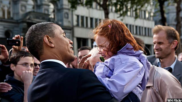 Obama-with-kids61