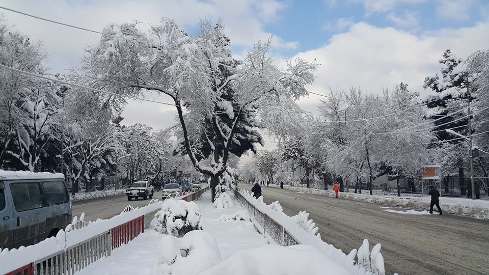 Snowfall in Afghanistan welcomed by people (10)