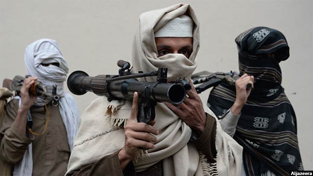 وزارت دفاع افغانستان مدعی است که مخالفان مسلح توانایی جنگ رو در رو با ارتش افغانستان را ندارند و بجای پرداختن به جنگ جبهه‌ای به حملات چریکی رو می‌آورند