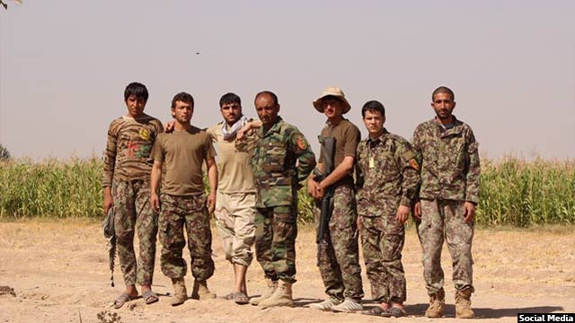 نظامیان ارتش افغانستان که در جنگ با طالبان در شهرستان نادعلی شرکت دارند