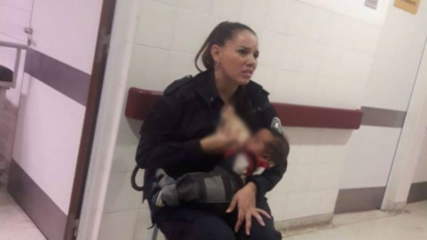 police-breastfeeding