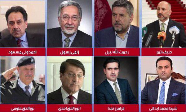 مسوولان کمیسیون مستقل انتخابات افغانستان در روز اول ثبت‌نام نامزدان انتخابات ریاست جمهوری اعلام کردند که ۲۳ تن بسته‌های معلوماتی نامزدان انتخابات ریاست‌جمهوری را به دست آورده‌اند