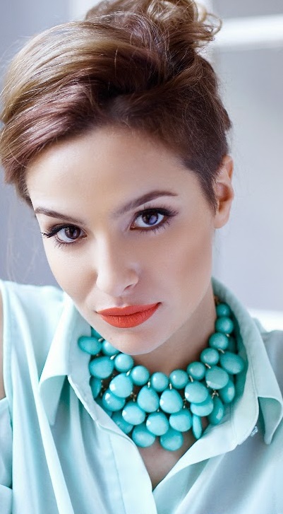 زنان آرژانتینی با داشتن جادوی نژاد لاتین و لباس‌های زیبای در میان زیباترین زنان جهان جای می‌گیرند. 