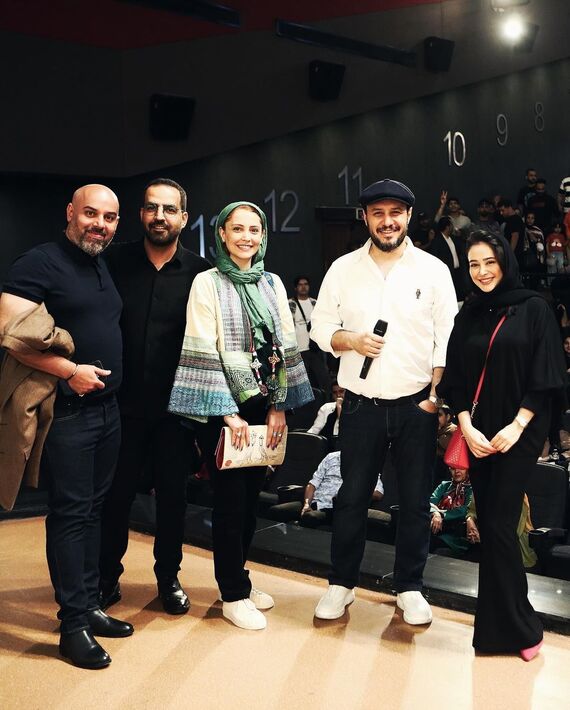 استقبال پرشور مردم از جواد عزتی و الناز حبیبی در مشهد