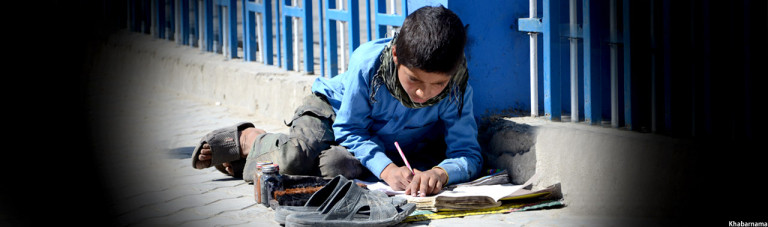 روز کودک؛ کودکان افغان حال نامناسب و آینده نامعلوم