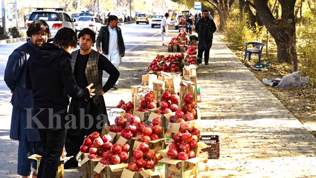 kandahar-pomegranate-market-in-kabul-