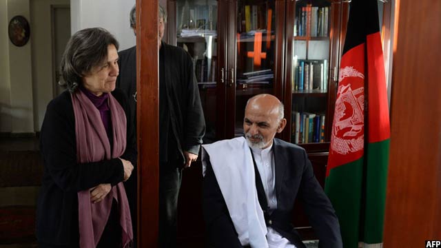در سال 2014 پس از راه‌یابی اشرف غنی به ارگ ریاست جمهوری، رولا غنی بانوی اول افغانستان شد