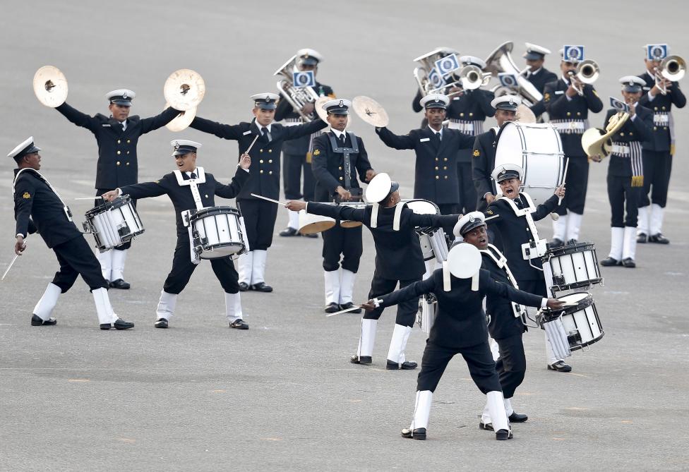Members of the Indian military band take part during the full dress rehearsal for the "Beating the Retreat" ceremony in New Delhi, January 28, 2016. REUTERS/Altaf Hussain