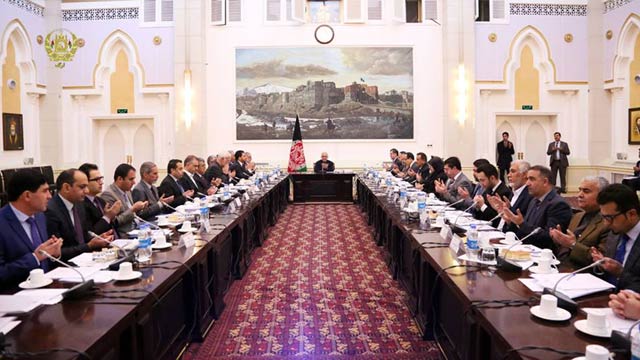 رییس جمهوری افغانستان گفته است در صورت نیاز باید قوانین تجاری تعدیل شود