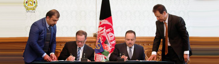 دست‌آورد دیگر؛ امضای موافقت‌نامه 415 میلیون دالری افغانستان با بانک انکشاف آسیایی