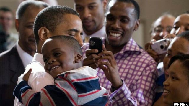Obama-with-kids37
