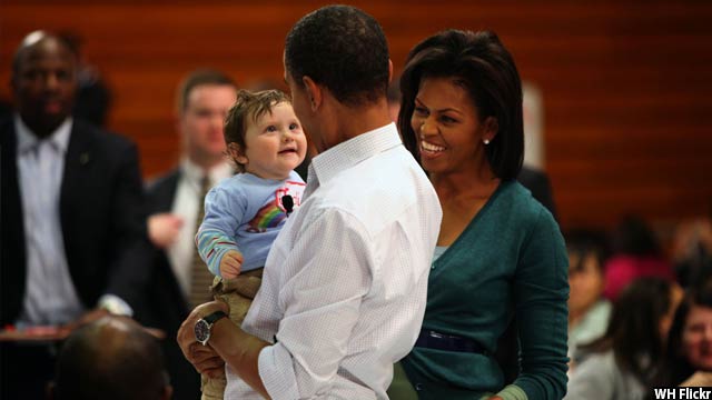 Obama-with-kids39