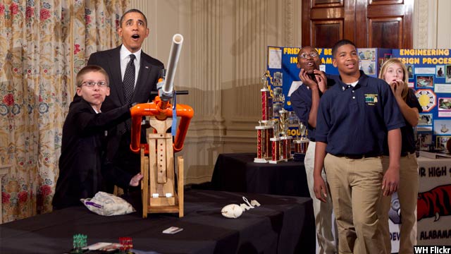 Obama-with-kids43