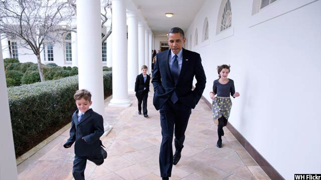 Obama-with-kids53
