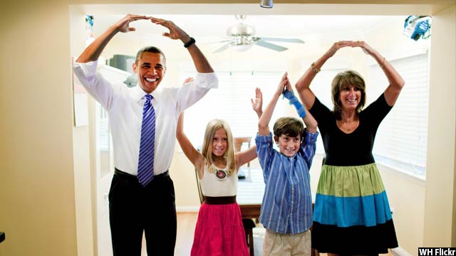 Obama-with-kids66