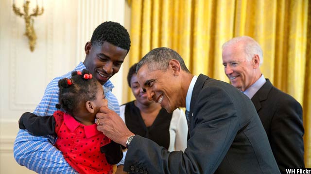 Obama-with-kids74