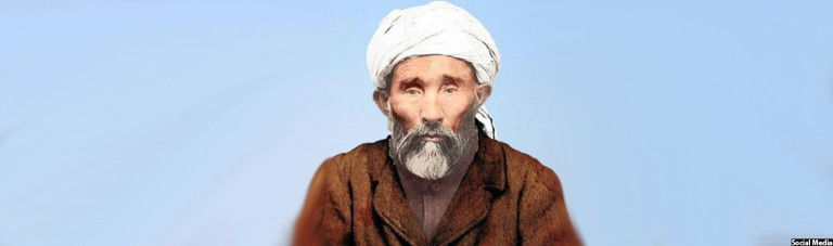 مدال «فیض محمد کاتب هزاره» در جمع مدال‌های رسمی افغانستان افزوده شد