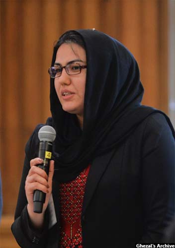  غزال با شمار دیگر از جوانان افغان بنیاد انتخابات آزاد و عادلانه ی افغانستان (FIFA) را در سال 2004 میلادی ایجاد نمودند