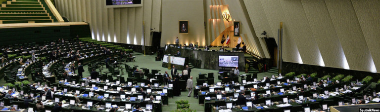 تهران؛ مهاجمان بر مجلس و آرامگاه آیت الله خمینی حمله کردند