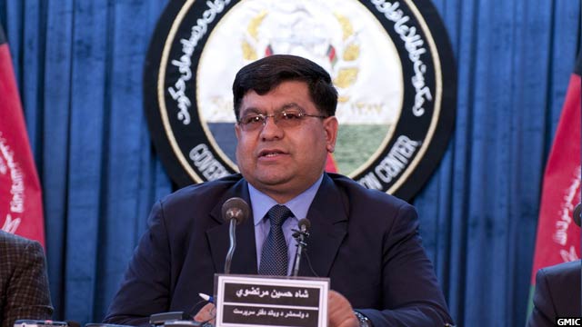 شاه حسین مرتضوی یکی از سخنگویان رییس جمهور افغانستان می گوید که شرایط جنگی باعث شده تا انتخابات در سطح ولایات، محلات و ولسوالی‌ها برگزار نشود تا بتوان نهادهای انتخابی را با رای مردم انتخاب کرد