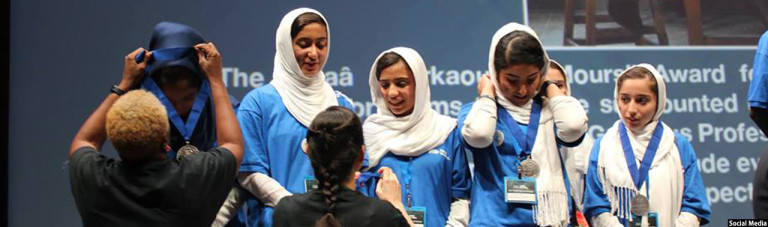 دستاورد بزرگ؛ تیم دختران روبات ساز افغان برنده مدال نقره شد
