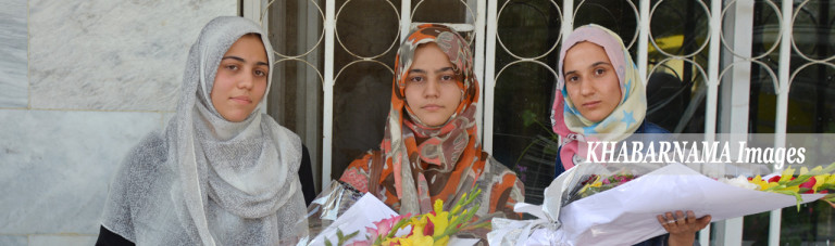 دختران افتخار آفرین؛ 3 دختر نمونه افغان در میان 10 برترین‌های کانکور افغانستان