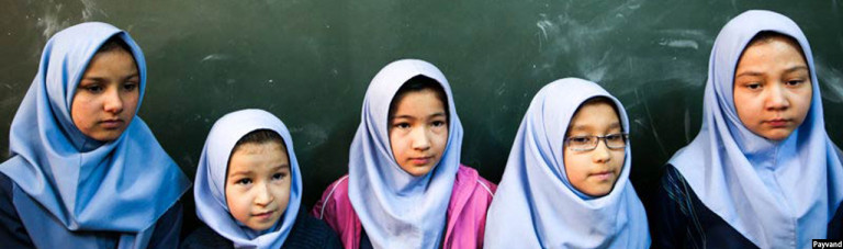 از مهر جا نمانند؛ فراخوان تویتری در ایران برای رفع مشکلات دانش‌آموزان مهاجر افغان
