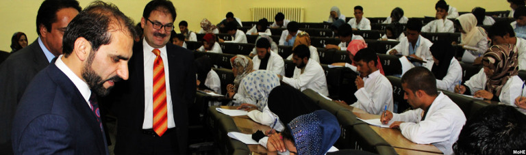 بازار محدود و جوانان جویای کار؛ ابتکار وزارت تحصیلات عالی برای تخصصی‌سازی بازار کار افغانستان
