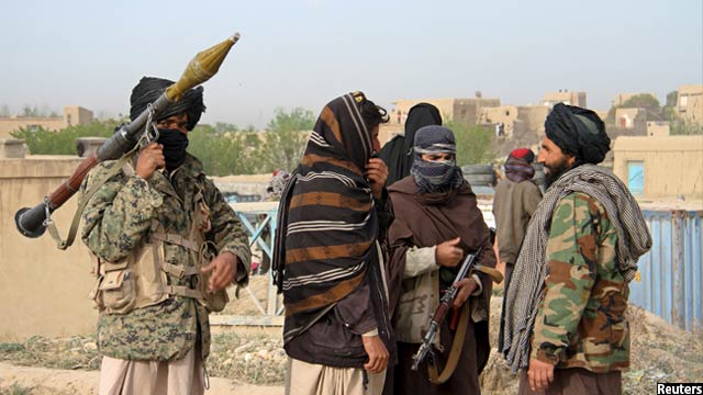 در واکنش به فهرست ۲۵۰ نفری اعلام شده از سوی دفتر ریاست جمهوری برای اشتراک در نشست دوحه، شورشیان طالبان نیز به آن واکنش نشان داده اند