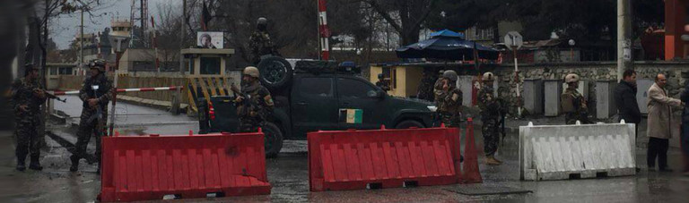 در کابل و هلمند؛ کشته و زخمی شدن ۱۸ تن در حملات انتحاری
