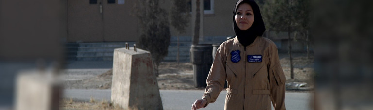 تنها خلبان زن ارتش افغانستان؛ 7 نکته ناشنیده در باره صفیه فیروزی