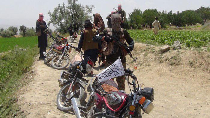 گروه طالبان پس از حمله خونین در شهرستان خاک سفید، حملات‌شان را به طرف مرکز این ولایت ادامه دادند