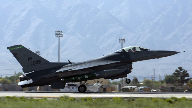 F16 in Afg 02