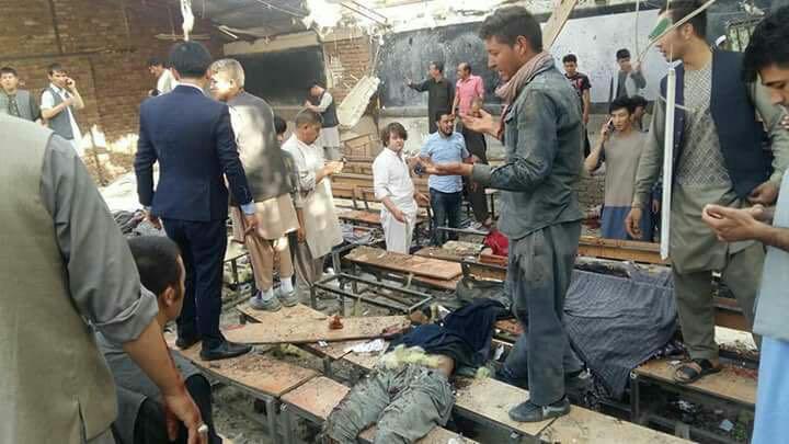 از روز چهار شنبه(28 اسد) که حادثه دردناک انتحاری در مرکز آموزشی موعود واقع در برچی اتفاق افتاد تا امروز، خیلی از خانواده‌ها در سوگ فرزاندان نوجوان‌شان نشستند