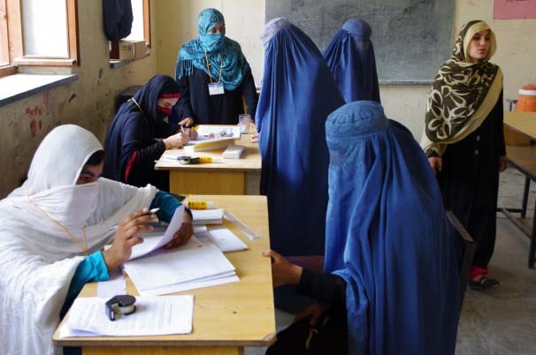 ولایت هرات در ثبت نام تقویتی توانسته 30 هزار و 612 نفر را ثبت نام کند که در مجموع این ولایت به عنوان یکی از شهرهای بزرگ کشور دارنده بیش از 574 هزار واجد شرایط رای دهی می‌باشد