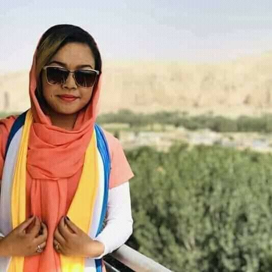 فرشته غزل اکبری، دختری 18 ساله بود که امسال تحصیلاتش را در رشته ژورنالیزم در دانشگاهی در کابل آغاز کرده بود