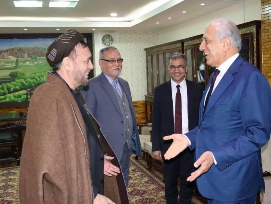 محمد محقق و زلمی خلیلزاد، ظهر امروز یک‌شنبه(27 عقرب) در کاخ شورای وزیران دیدار و گفتگو کردند