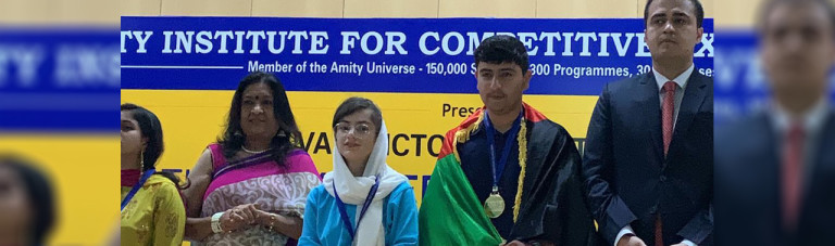 بازگشت با دست پر؛ مصطفی عمر صدیق دانش آموز قندهاری برنده مدال طلای المپیاد ساینسی از هند