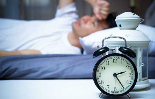 در واقع ریسک بروز حمله قلبی در کسانی که به طور منظم بیش از ۹ ساعت خواب شبانه دارند، بیشتر از کسانی است که شب‌ها ۷ تا ۸ ساعت می‌خوابند.