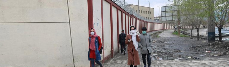 روزنگاری کرونا ویروس در افغانستان (39)؛ از تعویق امتحانات ولایات گرمسیر تا واردات موادغذایی از ایران