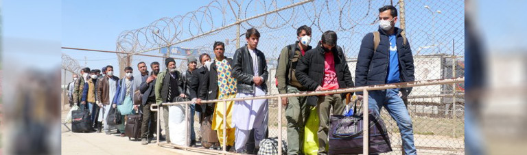 کرونا ویروس و بازگشت پناهندگان افغان؛ آیا میزان مهاجران کرونایی در مرزها شناسایی شده اند؟