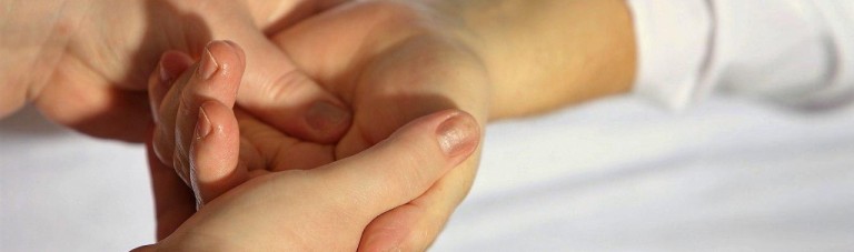 بازتاب درمانی دست: با فشار این ۹ نقطه بیماری ها را بهبود دهید