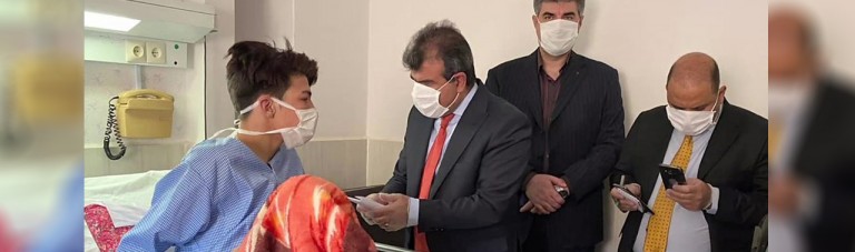 ولچک پس از آتش سوزی؛ دیدار سفیر افغانستان از نجات یافتگان رویداد آتش سوزی کارجویان افغان در ایران خبر ساز شد