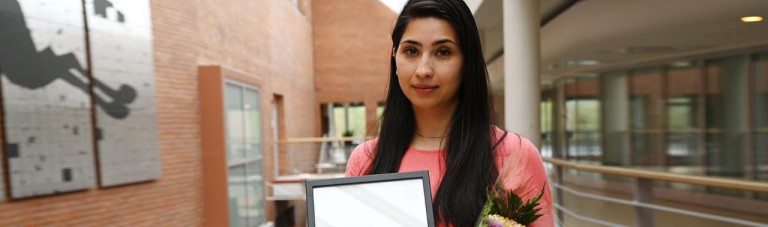 از دشواری های مهاجرت تا تلاش ها برای تغییر؛ لیزا کاکر برنده جایزه دانشجوی برتر بین المللی سویدن کیست؟