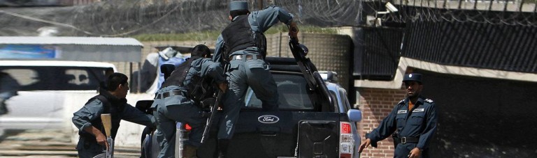 ادامه ناامنی ها در کابل؛ ۸ نیروی پولیس در حمله افراد مسلح کشته و زخمی شدند