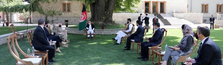 فرمانده ستاد فرماندهی مرکزی امریکا در کابل؛ امریکا و ناتو: تعهد همکاری با حکومت افغانستان پابرجاست